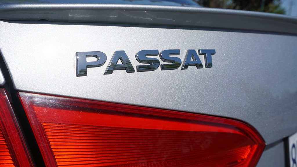 2013-VW-PassatTDISEL-638177078157841893-(25).JPG